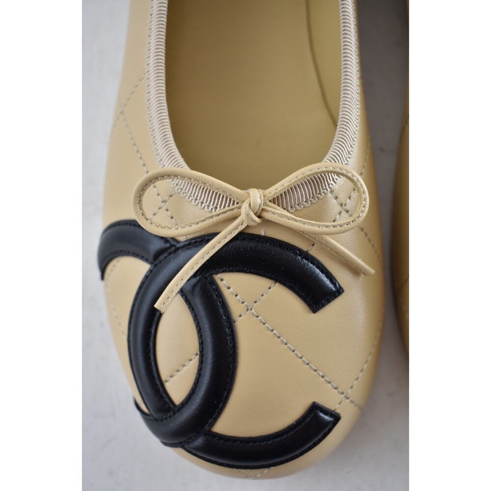 Chanel 26M Coco Beach Cambon Beige Black CC XL Logo Ballet Ballerina Flat 37 - Picture 11 of 16